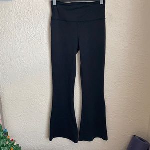 Zyia Flare Hi Rise Light and Tight Black Size 4